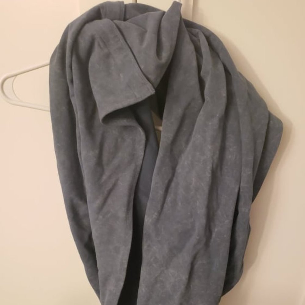 Lululemon VINYASA SCARF NWT
